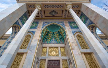 Moskova, Rusya 'daki VDNH fuar merkezindeki Azerbaycan pavyonu. Geleneksel cami tarzı. Ulusal Ekonomi Başarı Sergisi (Vystavka Dostizheniy Narodnogo Khozyaystva) VDNH