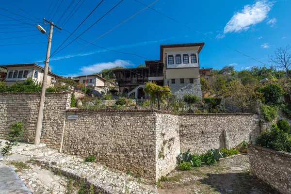 Cidade Histórica Casas Otomanas Tradicionais Cidade Velha Berat Distrito Mangalem — Fotografia de Stock