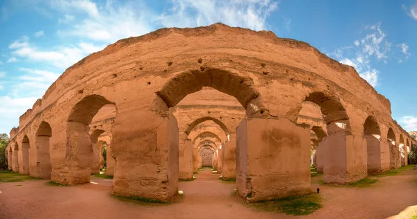 Starożytni Zrujnowali Łuki Masywnych Królewskich Stajni Spichlerzy Moulay Ismail Imperialnym — Zdjęcie stockowe