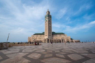 Casablanca, Fas 'taki Hasan II Camii. Fas 'taki en büyük cami ve Afrika' daki en güzel camilerden biri. Dünyanın en büyük 13. büyüğü..