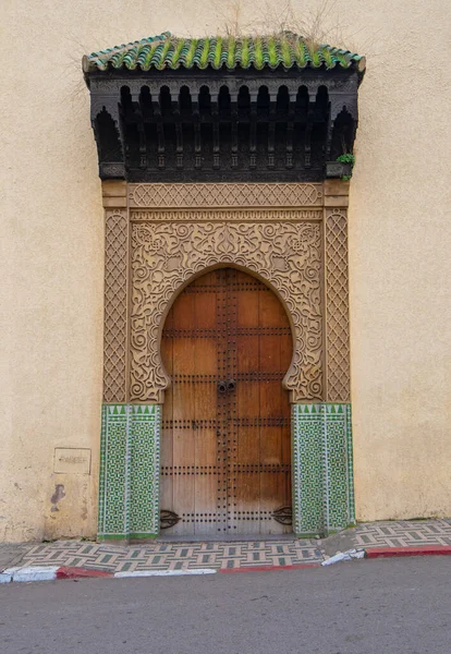 Fes Marokko Traditionele Marokkaanse Stijl Ontwerp Van Houten Toegangsdeur Oude — Stockfoto