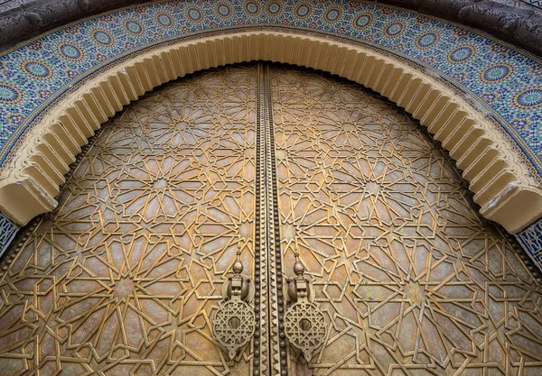 Belos Detalhes Porta Bab Majzen Metal Dourado Ornamentado Nos Portões — Fotografia de Stock