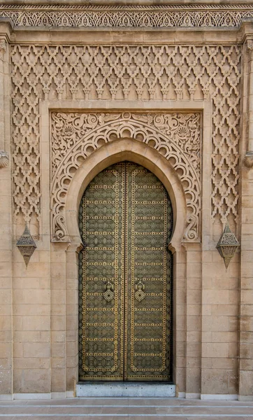 Tradycyjny Marokański Styl Projektowania Starożytnych Drewnianych Drzwi Wejściowych Starej Medynie — Zdjęcie stockowe