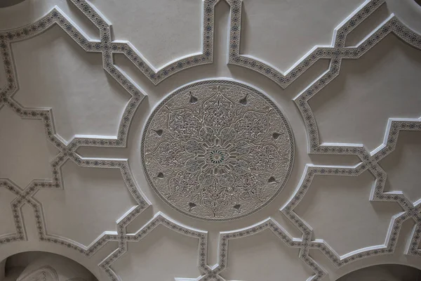 Casablanca Marrocos 2020 Corredor Interior Mesquita Hassan Com Colunas Arcos — Fotografia de Stock