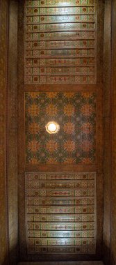 Marakeş, Fas - 18 Temmuz 2019: Dar Si Said 'in içi - Fas Sanat, El Sanatları, Halı ve Dokuma Müzesi Marakeş Medine. Ulusal Halı Müzesi Zellige fayans işi