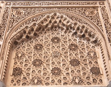 Arap çiçeksiz desen - geleneksel İslami arka plan. Dekoratif element - Geleneksel Fas deseni, arkaplan için renkli mozaik fayanslar.
