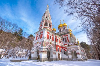 Bulgaristan 'ın Shipka kentinde İsa' nın Doğumu Anma Tapınağı, Rus Tarzı Kilise Katedrali (İsa 'nın Doğumu Manastırı) kış manzarası