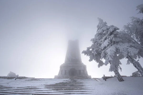 Monumento Shipka Monumento Liberdade Uma Construção Monumental Localizado Pico Shipka — Fotografia de Stock