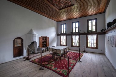 Bulgaristan 'ın Melnik kenti - 17.05.2020: En küçük Bulgar kasabası olan Melnik' teki geleneksel eski Bulgar evi Kordopulov Evi 'nin içi.