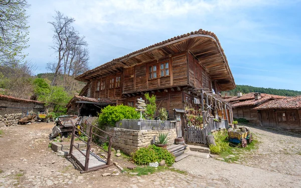 Zheravna Kotel Bulgarie Mai 2019 Réserve Architecturale Maisons Rustiques Étroites — Photo