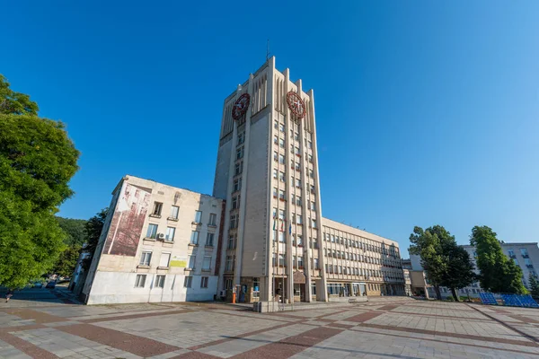가브로 2019 가브로 자치체 건물과 시계탑 공산주의자들의 디자인 Emanuil Manolov — 스톡 사진