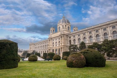 Avusturya 'nın Viyana kentindeki Maria Theresa Meydanı' ndaki Doğal Tarih Müzesi (Naturhistorisches Museum)