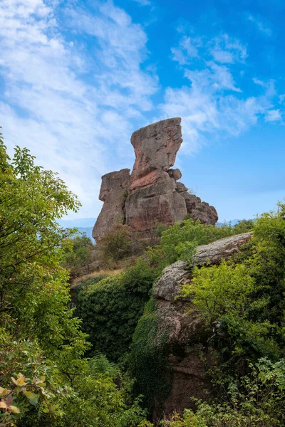 Hermoso Paisaje Con Formaciones Rocosas Extrañas Escaleras Piedra Que Conducen — Foto de Stock