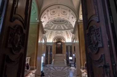 Viyana, Avusturya - 29 Ocak 2020: Doğal Tarih Müzesi 'nin içi. Wien 'deki en büyük ve en eski müze. Barok Sarayı.