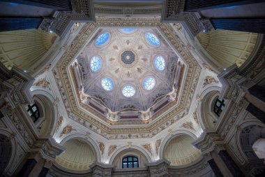 Viyana, Avusturya - 29 Ocak 2020: Doğal Tarih Müzesi 'nin içi. Wien 'deki en büyük ve en eski müze. Barok Sarayı.