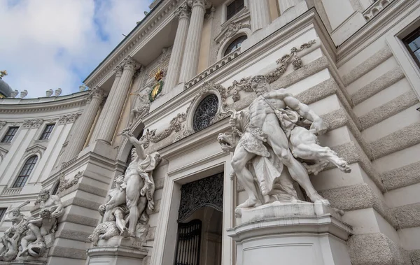 오스트리아 2020 당일의 부르크 궁전과 보행자 체아제 — 스톡 사진