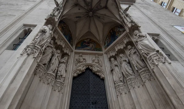 Viena Austria 2020 Detalle Puerta Principal Iglesia Maria Gestade Famosa — Foto de Stock