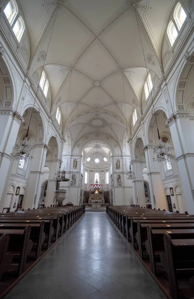 Viena Austria 2020 Interior Iglesia Católica Breitenfeld San Franziskus Seraphicus — Foto de Stock