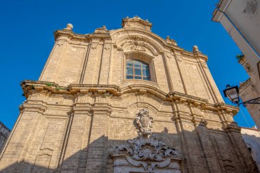 Bari, Puglia, İtalya - 23 Şubat 2019: İsa 'nın Kutsal İsminin Kilisesi Cephesi (Chiesa del Gesu). Bari, başkent Bari 'nin ve Apulia bölgesinin başkentidir.