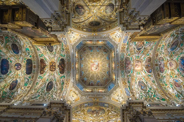 Bergamo Italy 2020 Basilica Santa Maria Maggiore 성당은 로마네스크 양식이고 — 스톡 사진