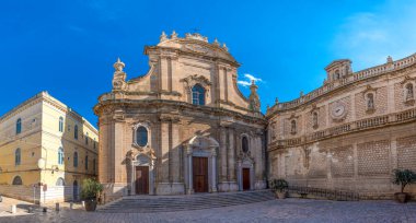Eski Monopoli, Puglia, İtalya 'daki Maria Santissima della Madia Katedrali (Basilica Cattedrale Maria Santissima della Madia). Apulia Bölgesi