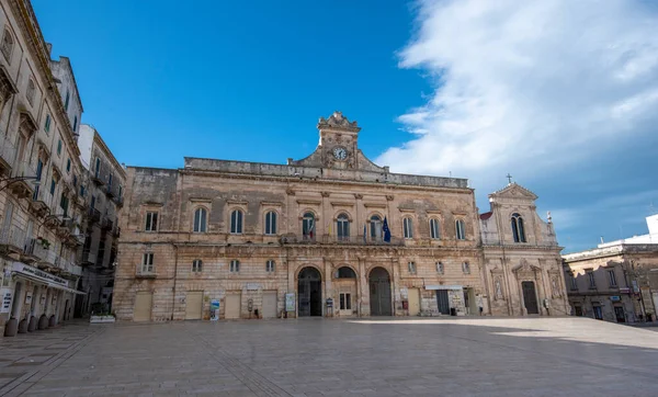 Ostuni Puglia Itália Praça Principal Com Prefeitura Centro Ostuni Apúlia — Fotografia de Stock