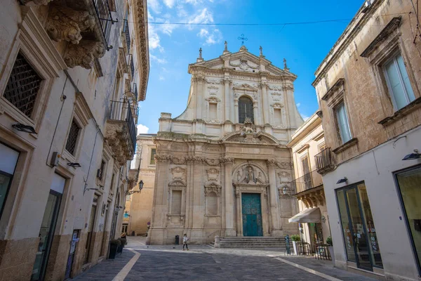 Facciata Dell Antica Chiesa Barocca Santa Irene Nel Centro Storico — Foto Stock