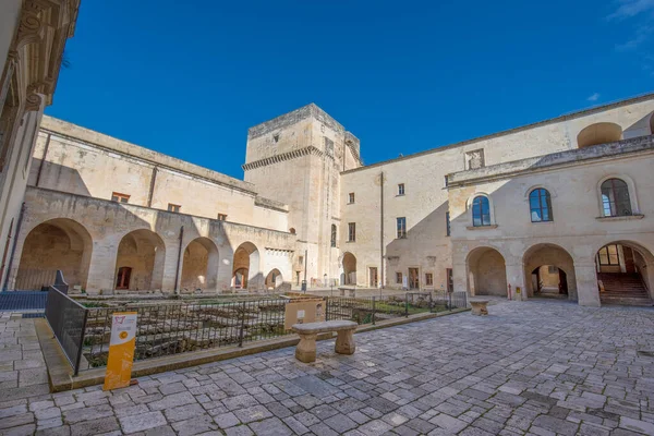 Lecce Puglia Italia Marzo 2019 Patio Medieval Del Castillo Lecce — Foto de Stock
