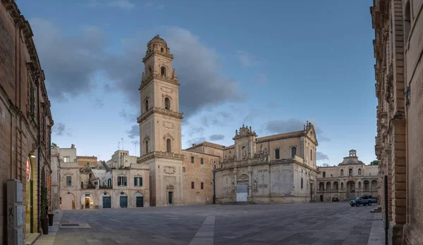 Lecce Puglia Italia Marzo 2019 Panorama Plaza Del Duomo Torre — Foto de Stock