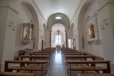 ALBEROBELLO, PUGLIA, ITALY - 14 Mart 2019: Santa Lucia Kilisesi 'nin içi (Chiesa Rettoria Succursale Oratorio del SS.Sacramento e S. Lucia)