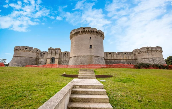 Ruiny Średniowiecznego Zamku Tramontano Castello Matera Basilicata Włochy Pod Błękitnym — Zdjęcie stockowe