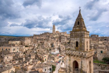 Matera, Basilicata, İtalya, eski kasaba (sassi di Matera), Avrupa Kültür Başkenti. San Pietro Barisano Kilisesi ve Duomo Katedrali. Unesco Dünya Mirası