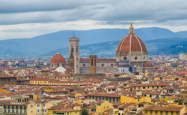 Katedra Florencji Katedra Santa Maria Del Fiore Pięknymi Światłami Góry — Zdjęcie stockowe