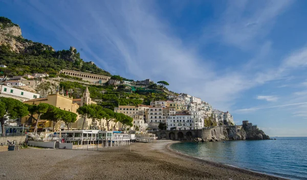 Seaside Village Atrani Italy Mountains Distance Surrounded Turquoise Blue Water — Stock Photo, Image