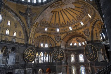 İSTANBUL TURKEY: 08 Nisan 2019: Ayasofya Sofya (Ayasofya olarak da bilinir) iç mimari, ünlü Bizans simgesi ve dünya harikası