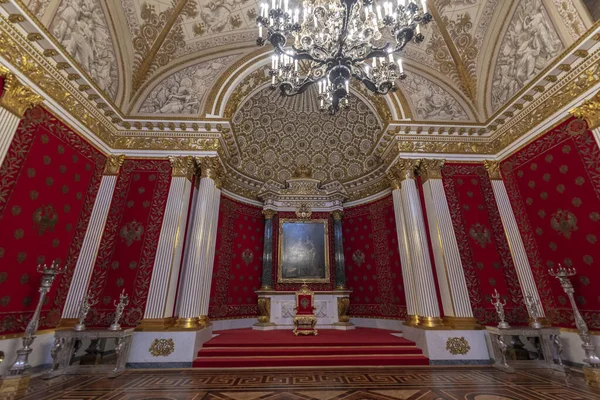 ロシアのサンクトペテルブルク 12月 2019 エルミタージュ美術館の内部 バロック様式の装飾が施された素晴らしい客室 世界最大のもの — ストック写真