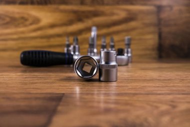 Tamirci ahşap masa için metal krom araçları