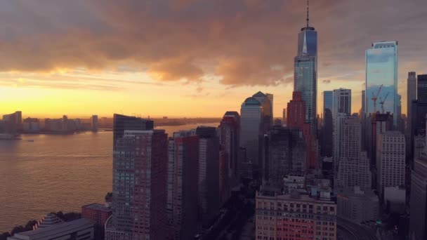 Blick auf Wolkenkratzer in New York — Stockvideo