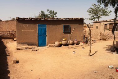 Ouagadougou (Fransa) - yatay banliyö bölgesi içinde konut beton