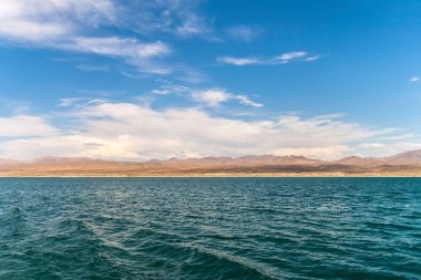 Lake Mead Ulusal rekreasyon alanı, Nevada, ABD çevreleyen tortul kaya oluşumu, su yansıması.