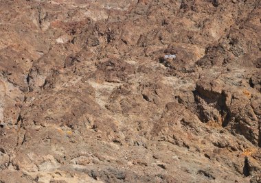 Deniz seviyesinden tabelada yamaç boyunca badwater Havzası (Ölüm Vadisi Milli Parkı, Kaliforniya, ABD.