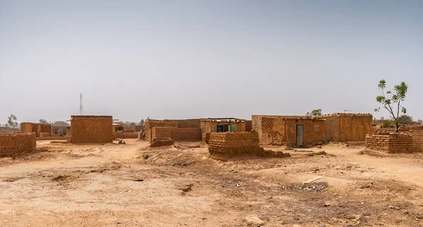 瓦加杜古镇或贫民窟 布基纳法索 西非东郊非法居民区 没有电力供应 也没有自来水 — 图库照片