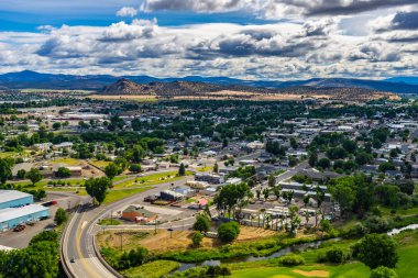 Prineville bakan manzaraya Ochoco Wayside State Park açısından Merkezi Oregon, Usa.