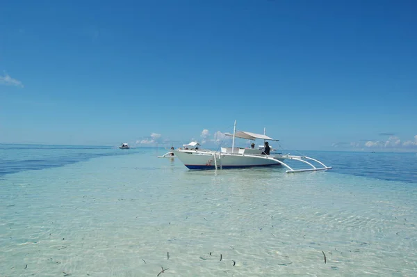 People Escape Philippines — Stock Photo, Image