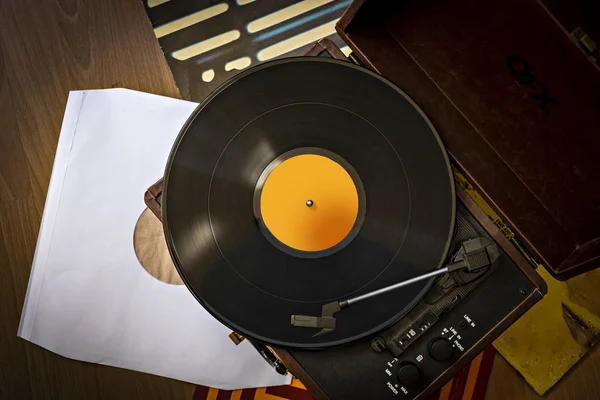 Gramophone Cas Avec Disque Vinyle Jouant Vue Dessus Photos De Stock Libres De Droits