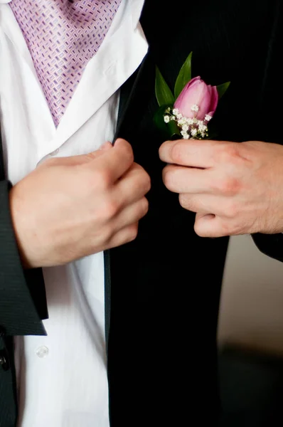 Adam düğün elbise andpink çiçek