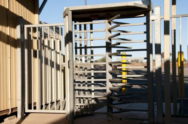 Endüstriyel turnike güvenlik kapısı 