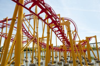 Lunaparkta hız treni