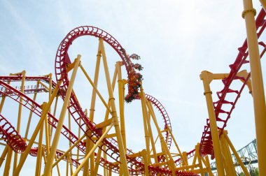 Lunaparkta hız treni