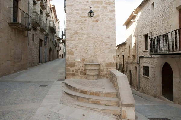 Παλιά Πλακόστρωτου Δρόμου Και Κτηρίων Calaceite Ισπανία — Φωτογραφία Αρχείου